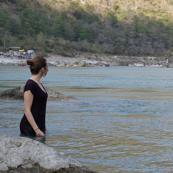 Meet your Posher, Kaitlyn - Picture 3 of 3